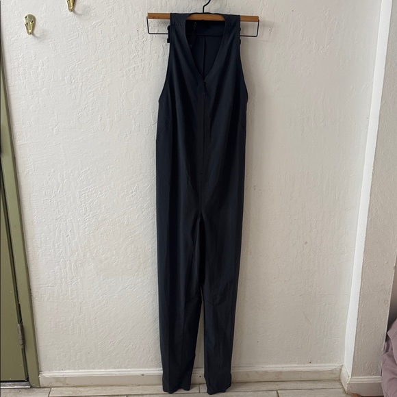 Lululemon LAB Vindur Onesie Jumpsuit Gray Zip Up Front Women's 2 - Picture 4 of 9